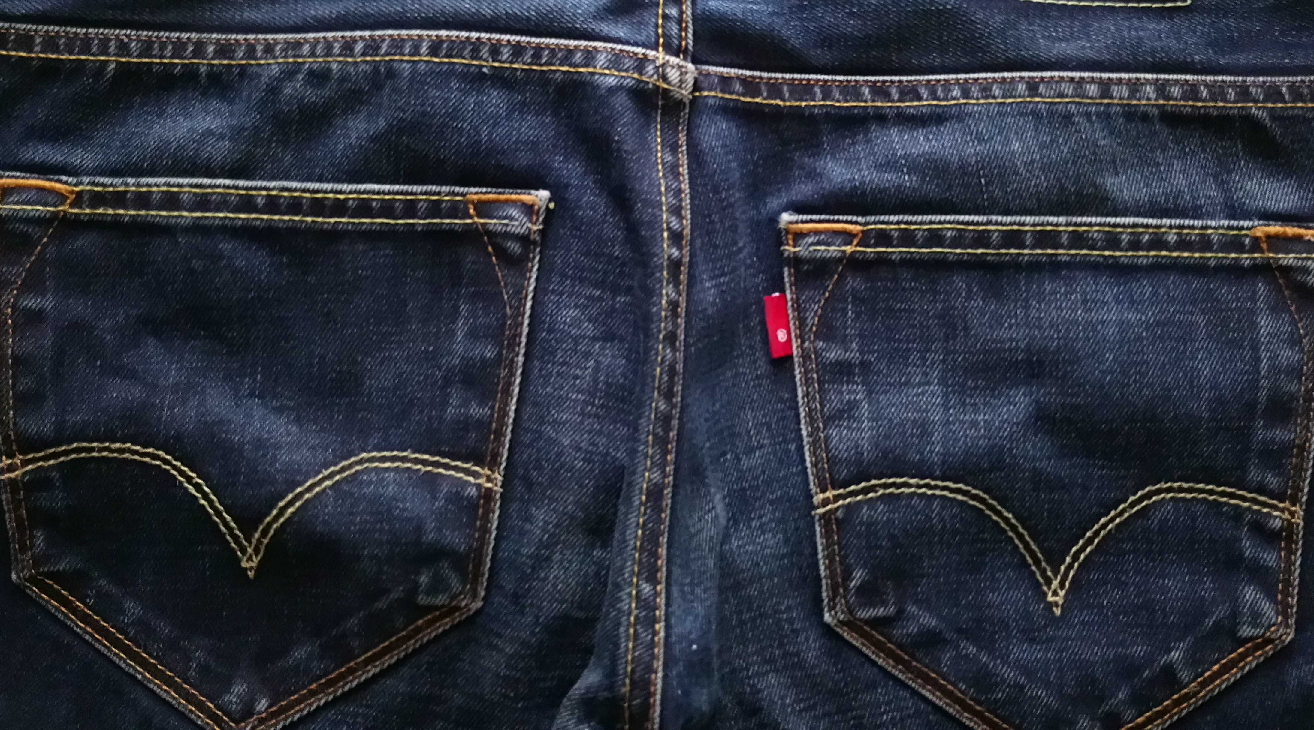 Męskie spodnie jeansowe LEVIS rozmiar L jeans W32 L32