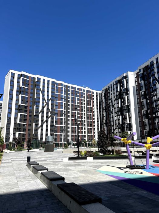 1 кімнатна квартира 44м2 ЖК Manhattan Lite з видом на озеро!