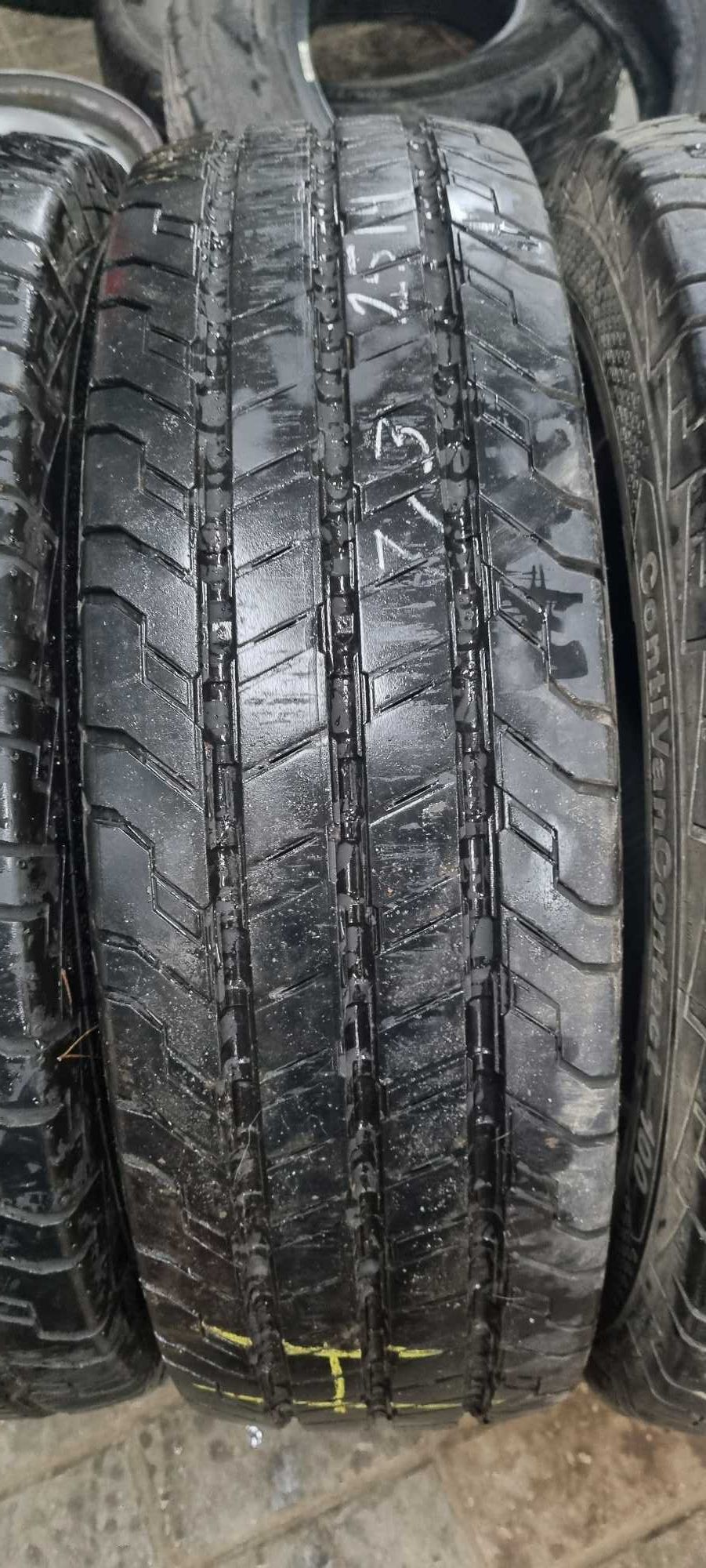 205/75R16 C Continental Conti Van Contact 100 Lato