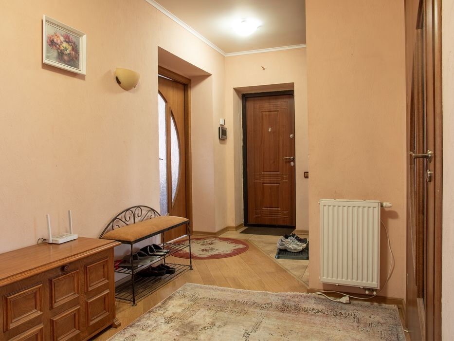 Терміновий продаж 5-ти кімнатної квартири в новобудові на вул. Рубчака