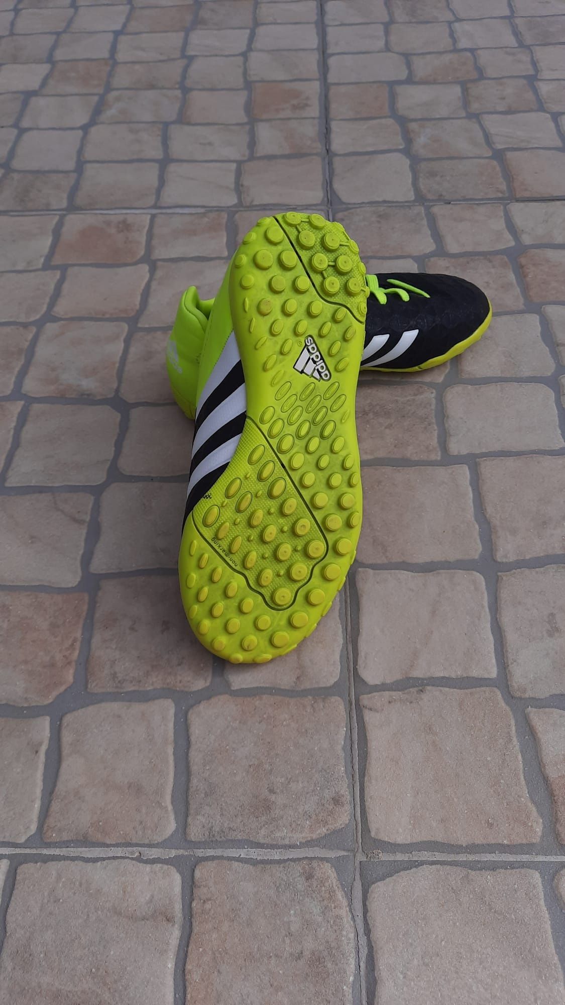 Bota futebol Adidas