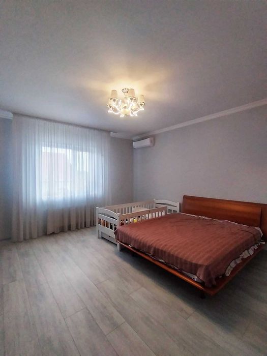 Продам 2 дома на 7 сотках земли на Таирова.