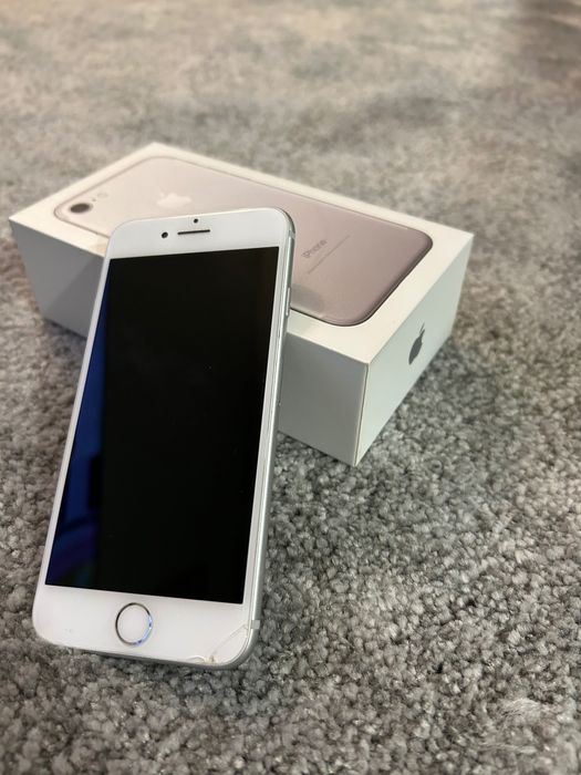 Vendo iPhone 7 32gb branco pérola