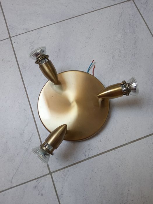 Lampa pokojowa.   .