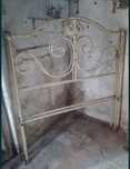Cama em ferro antiga