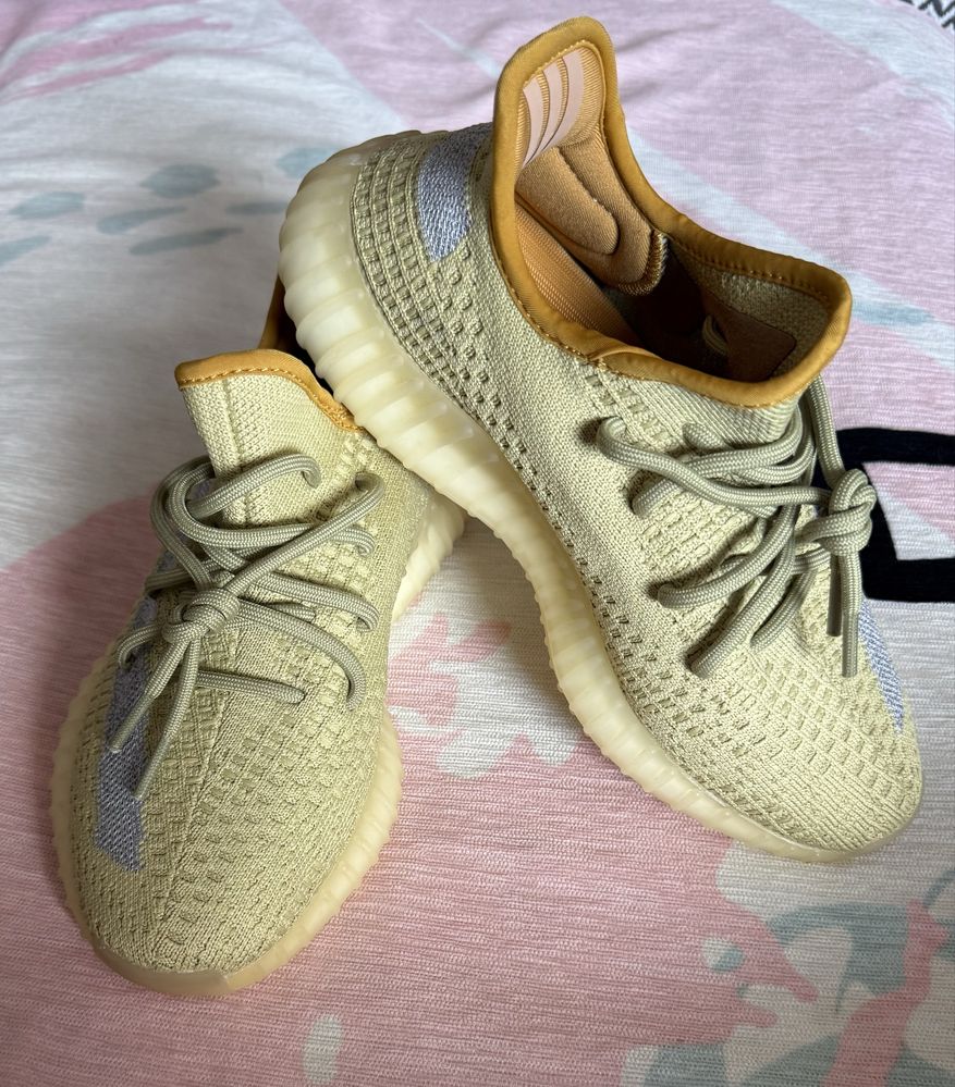 Adidas yeezy sneakersy beżowo-oliwkowe