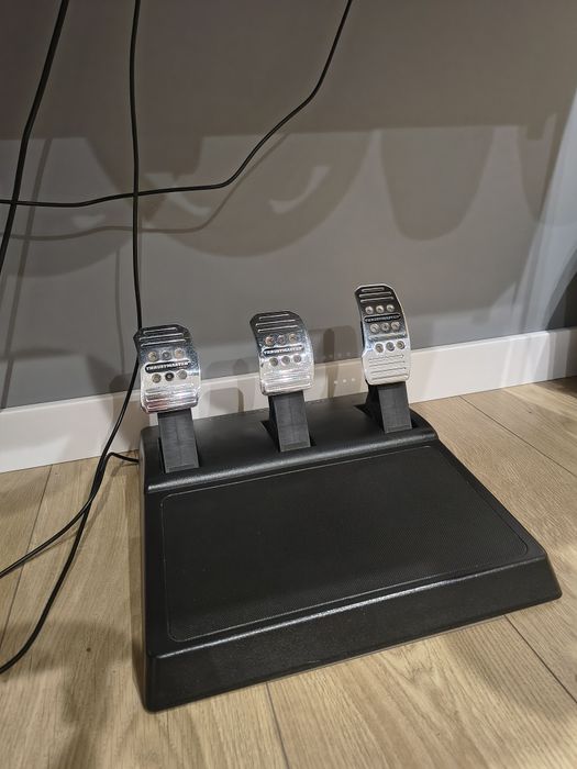 Thrutsmaster tmx pro + shifter TH8S