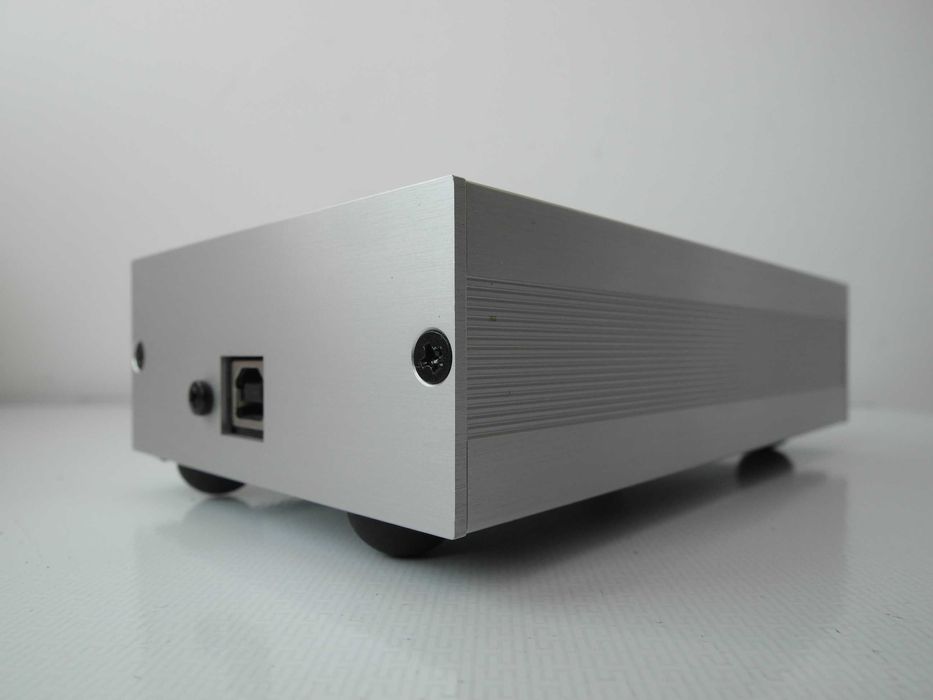 Musical Fidelity V-Link 192  usb/spdif   XMOS DAC