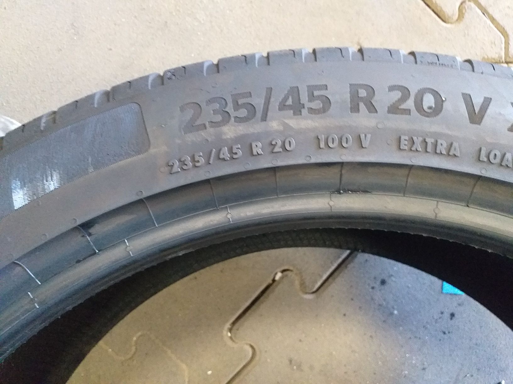 Opony 235/45R20 Continental EcoContact 2022r Super stan