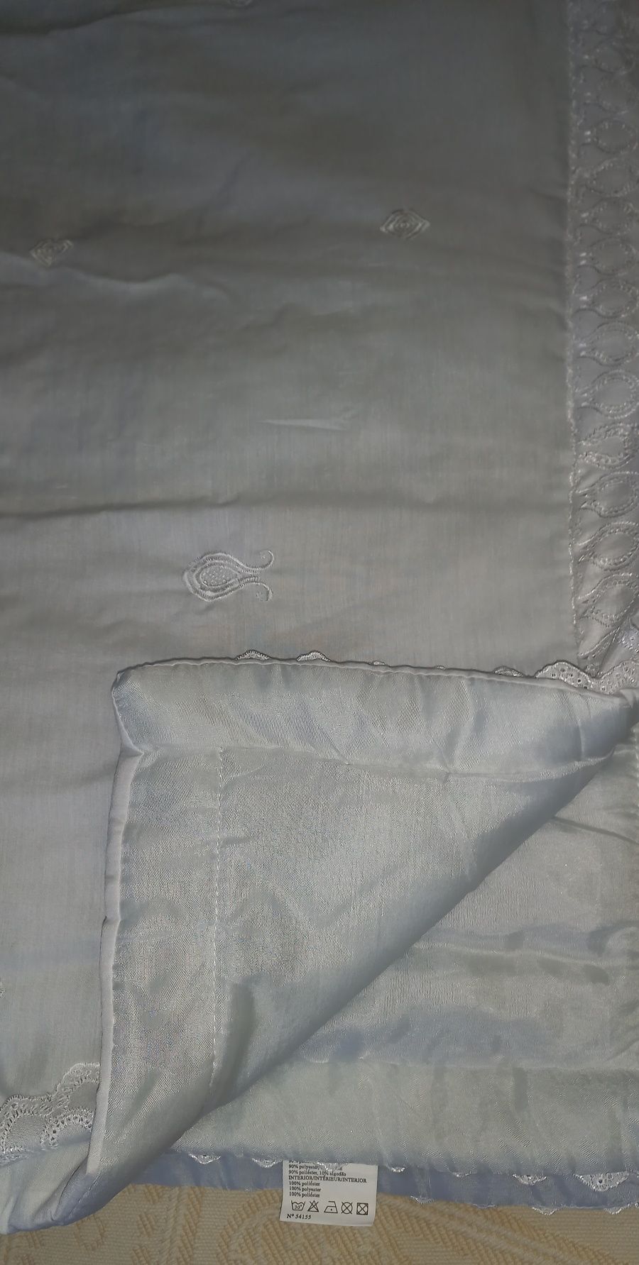 Colcha cama casal acolchoada e c/ 2 almofadas