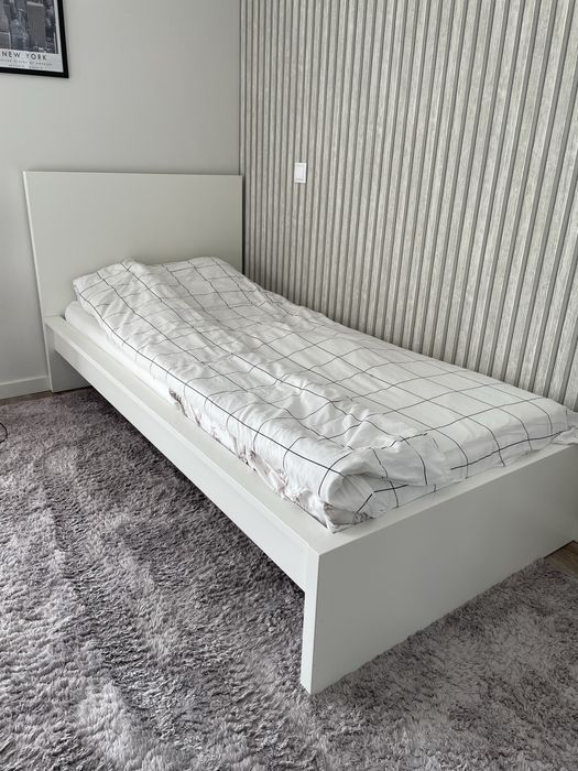 Cama Branca individual modelo MALM