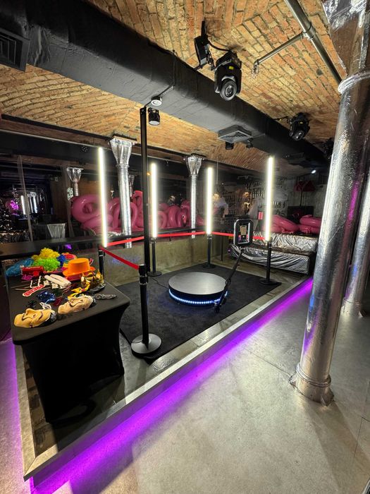 Fotobudka 360 na wesele, imprezę firmowa, urodziny i każdy event
