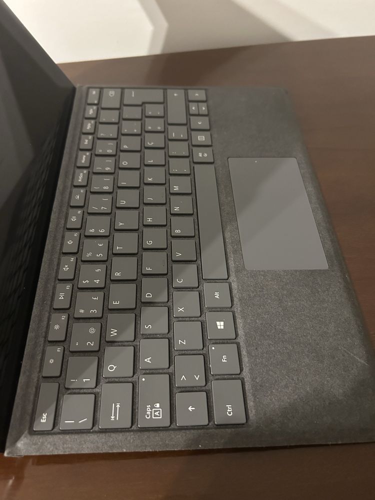 Surface Pro 7 + Teclado + Caneta