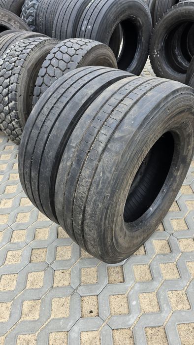 285/70r19.5 Bridgestone R-Steer 002