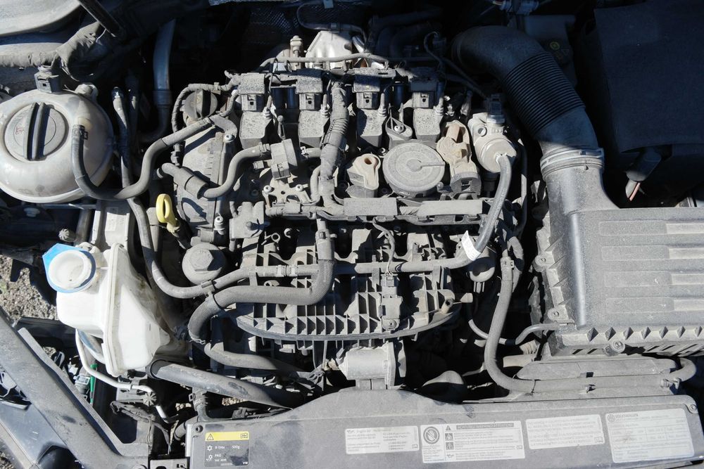 Разборка Volkswagen Golf 7 R. Запчасти на Фольцваген Гольф 7 Р США бу