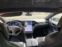 Tesla Model S Sam jeżdżę od początku choć auto potrafi robić to samodzielnie