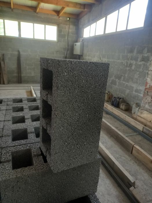 Продаються шлакоблоки