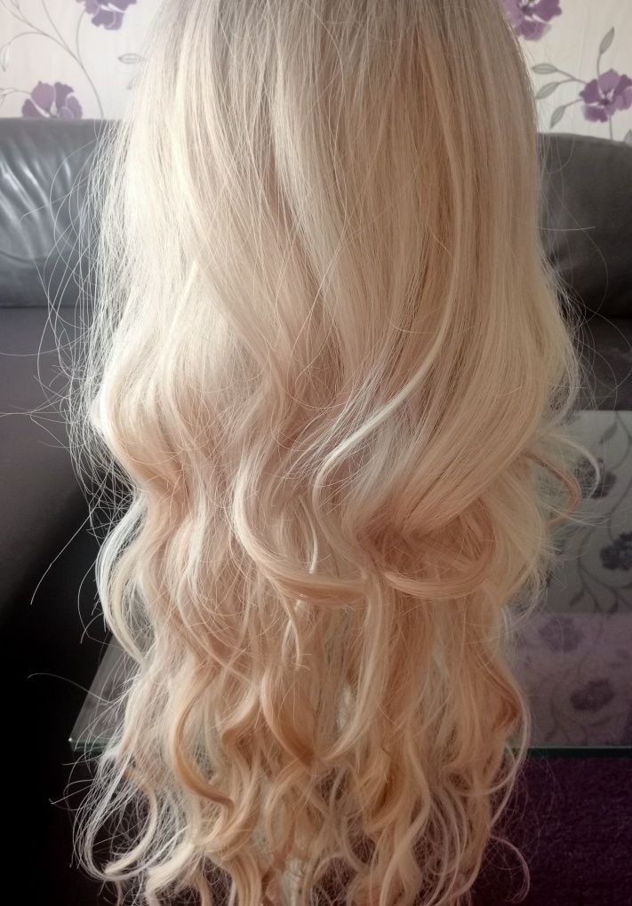 Peruka blond ombre