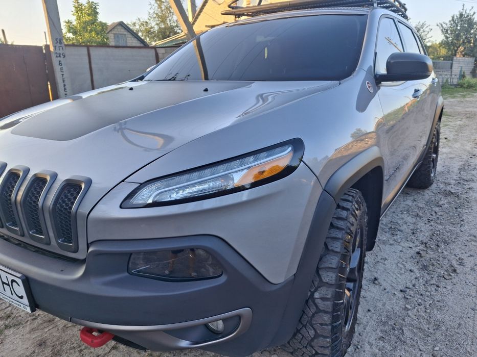 Jeep cherokee  продам