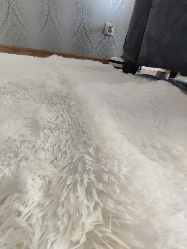 Miękki dywan puszysty biały 100 cm