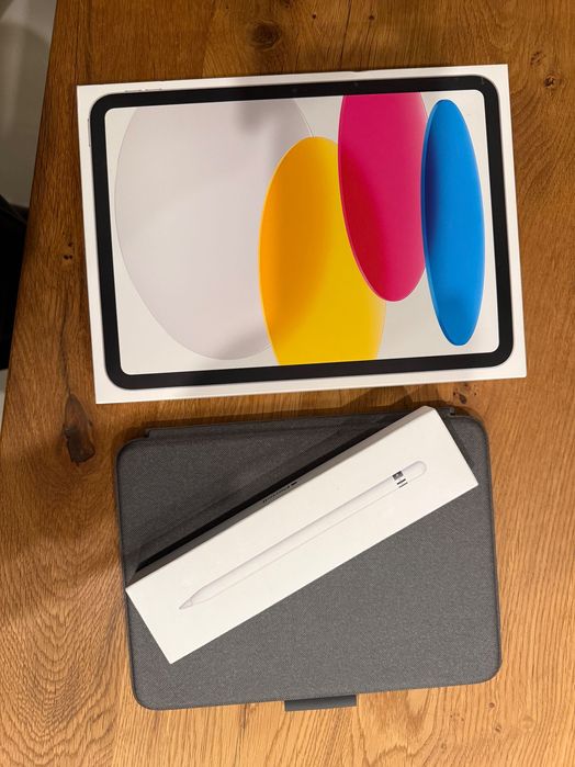 iPad 10. gen. 64 GB Wi-Fi + Apple Pencil  + etui z klawiaturą Logitech