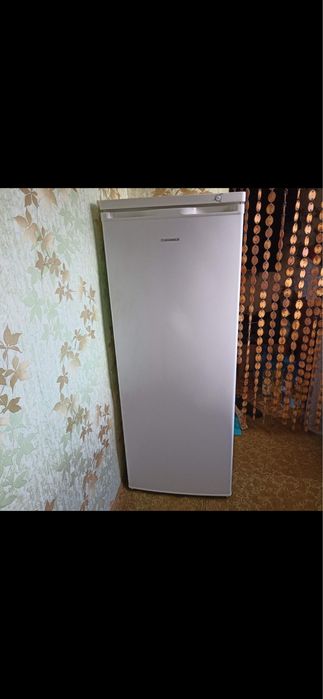 Продам морозильну камеру