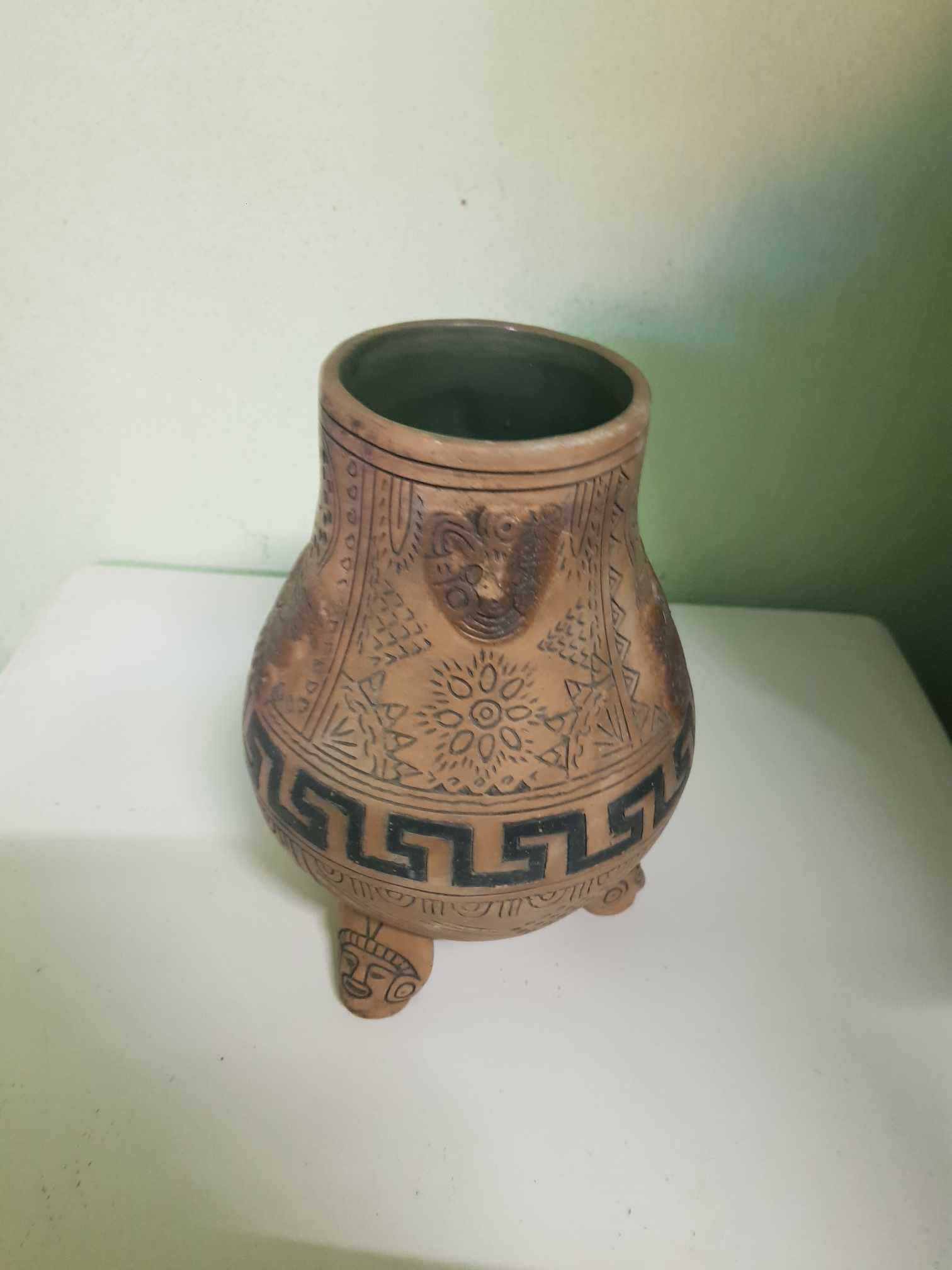Púcaro de 3 Pernas Egípcio desenhos em relevo pintado à mão