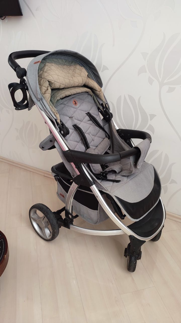 Продам коляску 2в1 Carello Vista