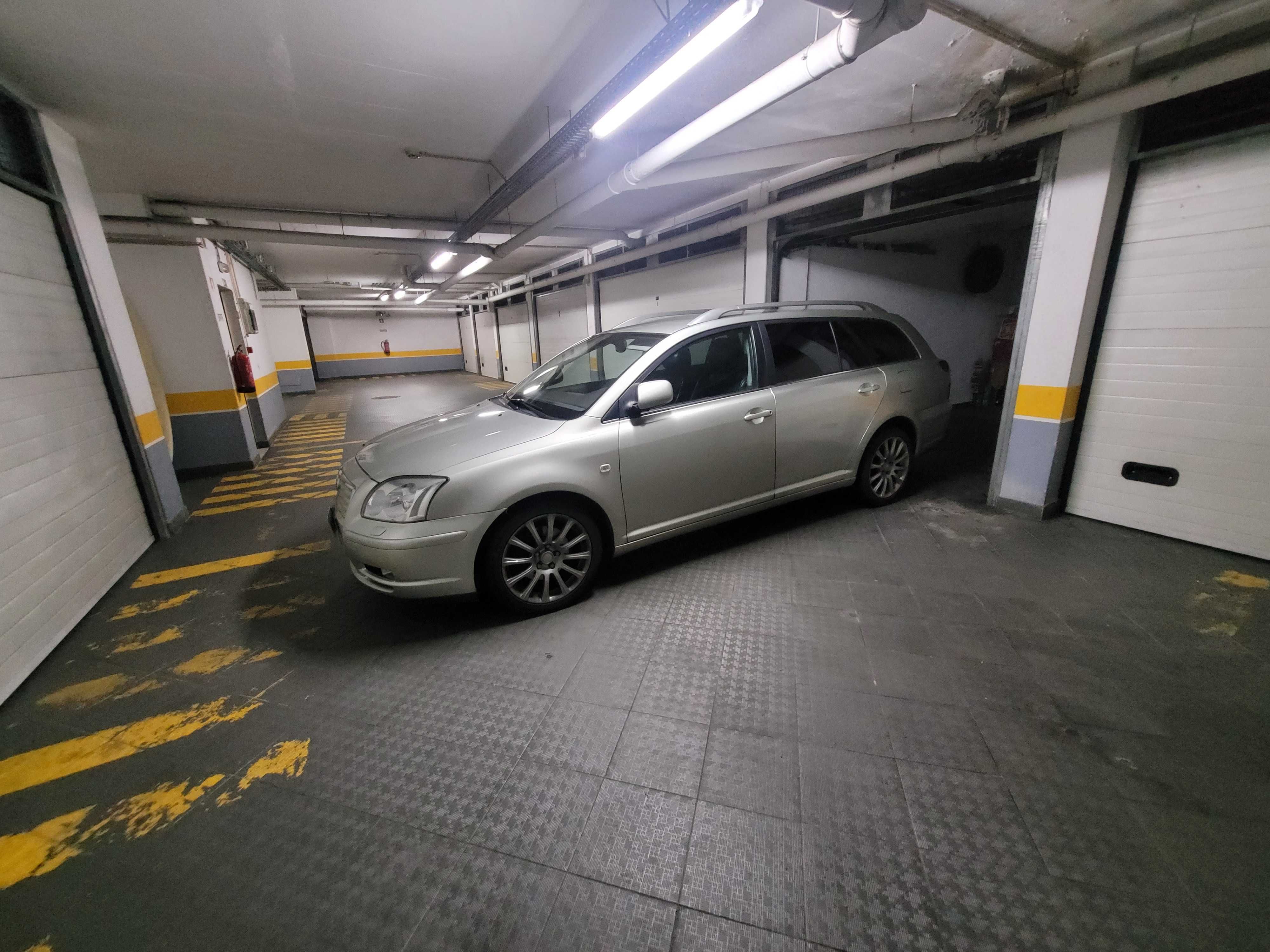 Toyota Avensis SW  2.2 d4d  150CV  selo IUC  ANTIGO