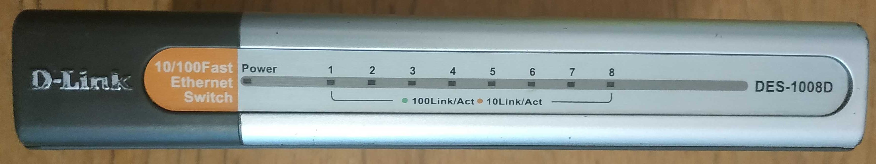 Комутатор D-Link DES-1008D