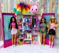 Barbie z szafą i ubrankami