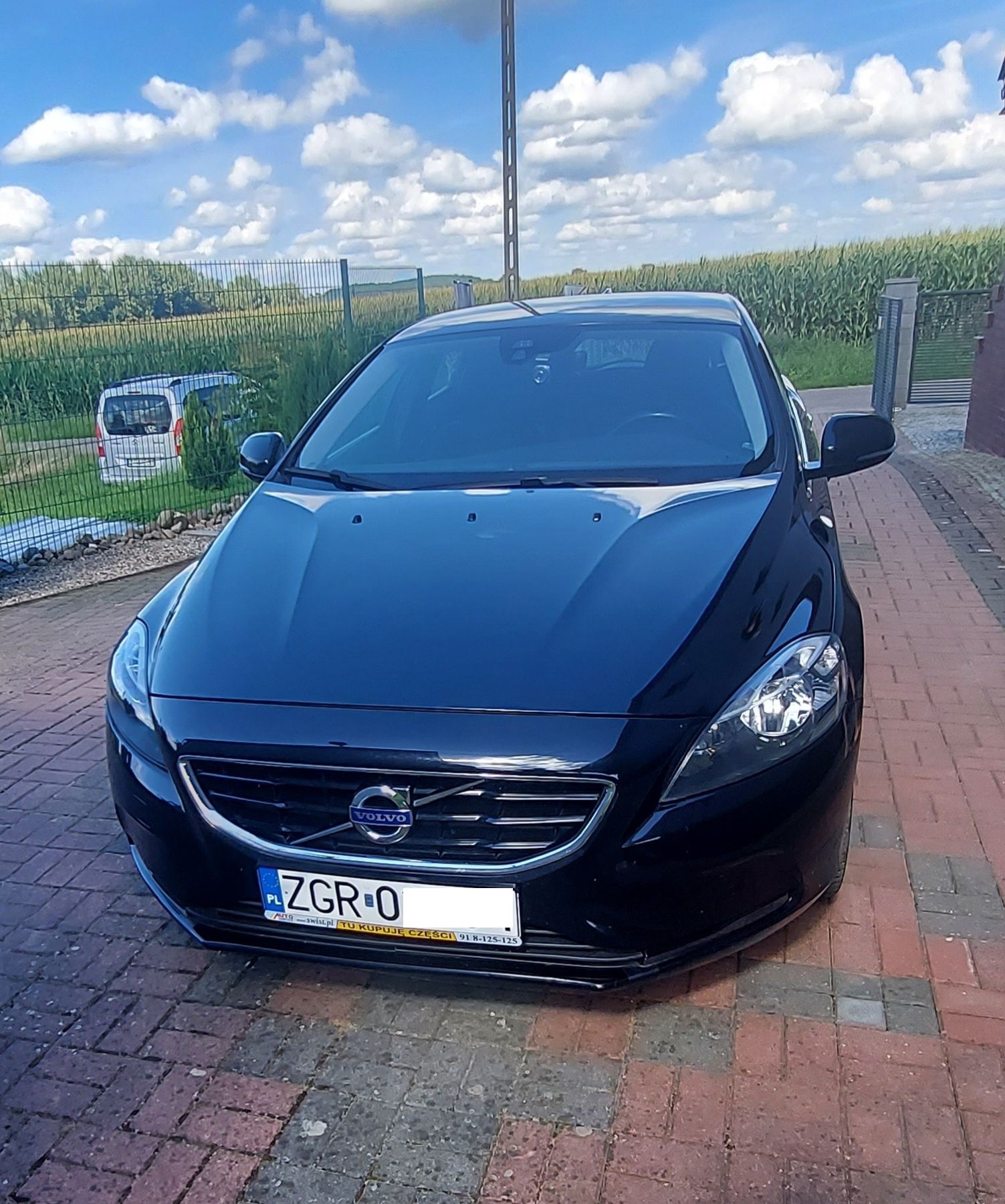 Volvo v40 5d 2.0 190km