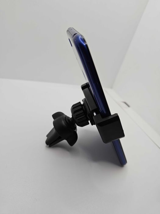 Держатель для телефона в авто