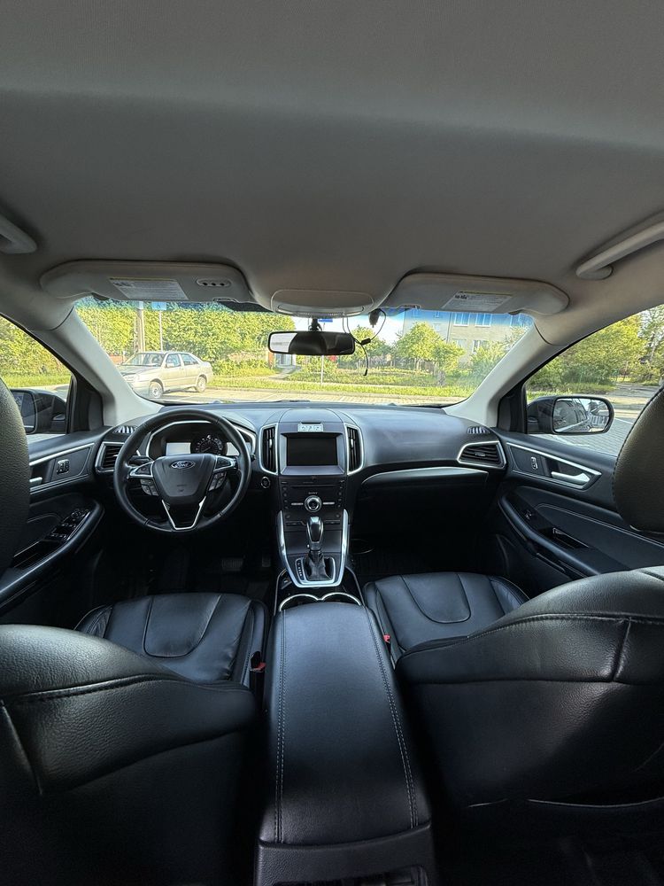 Ford Edge Titanium