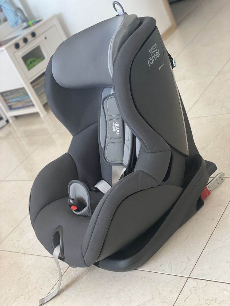 Автокрісло Britax Römer TRIFIX2 I-SIZE (Storm Grey)