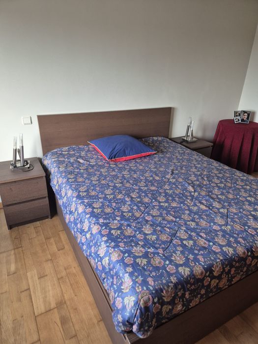 Cama com arrumação + colchão + mesa cabeceira