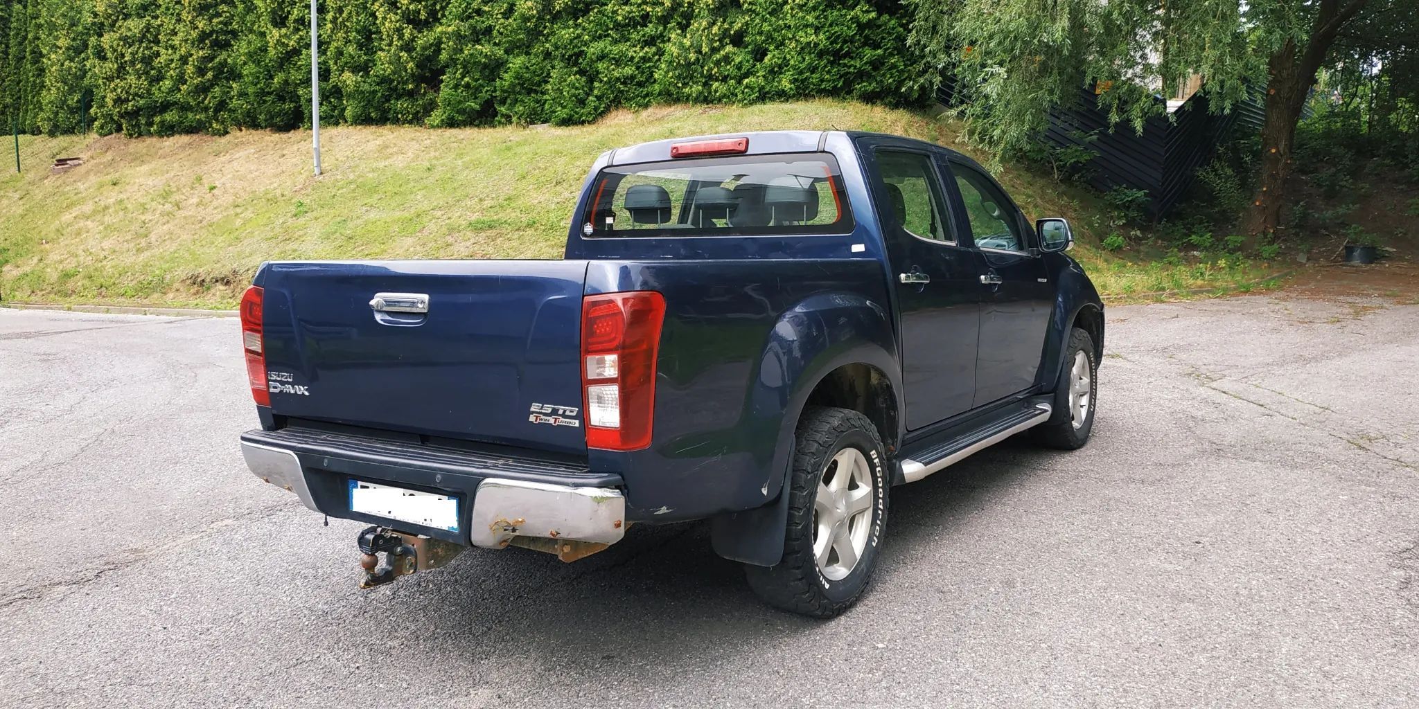 Isuzu D-Max AUTOMAT  blokada mostu klima/kamera/czujniki/grzane fotel/hak 3.5t
