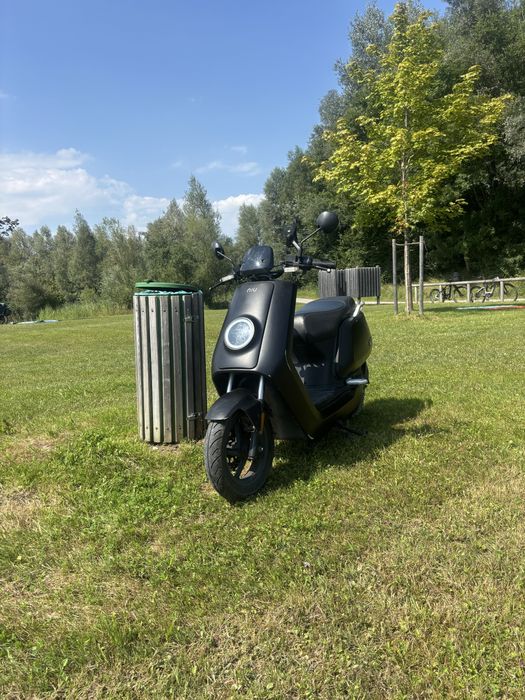 NIU N1S - skuter elektryczny
