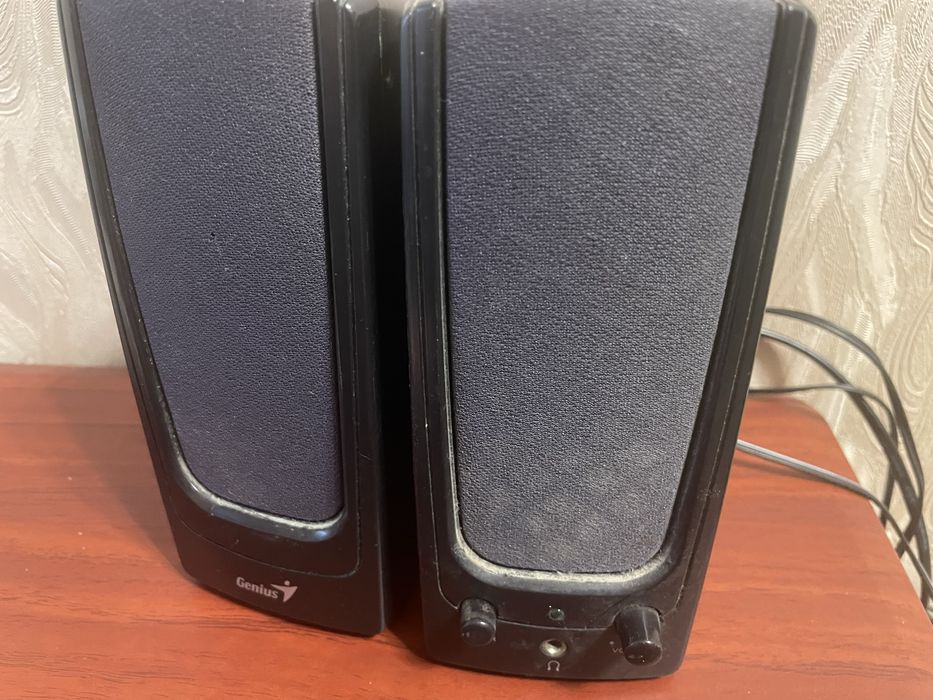Продам колонки genius