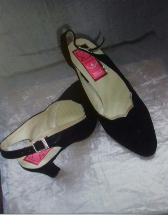 Продаю босоножки замшевые, р.37