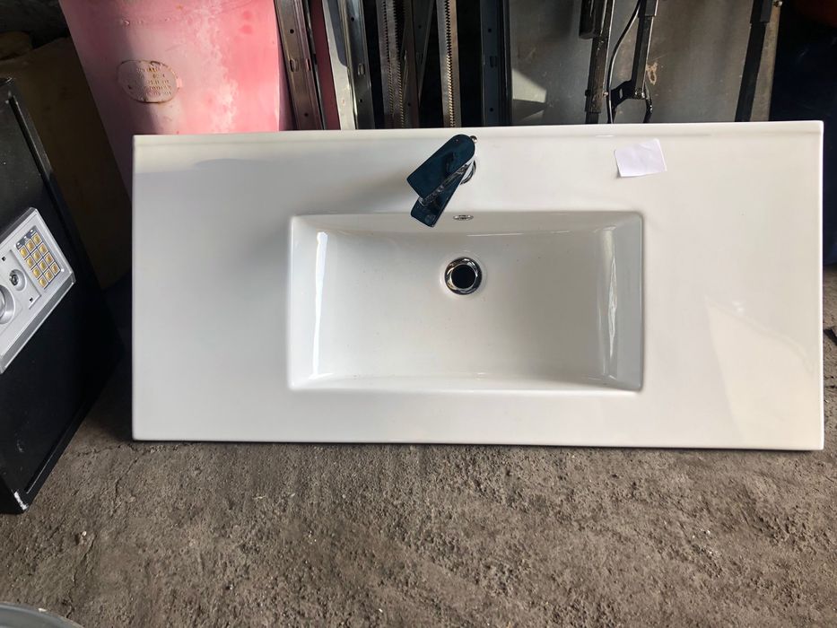 Sprzedam Zlew z bateria prostokatny