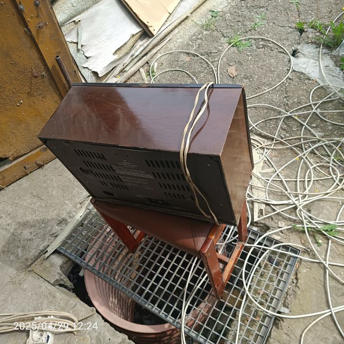 Niemieckie radio lampowe Nordmende ukf