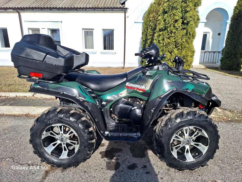 Продам квадроцикл Kavasaki 750