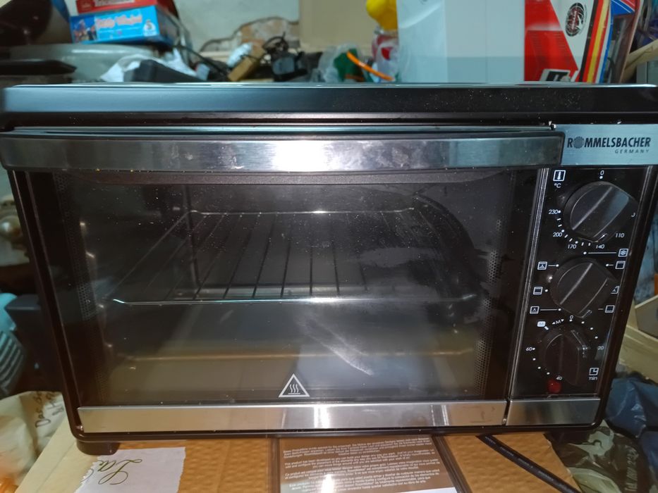 Mini piekarnik elektryczny