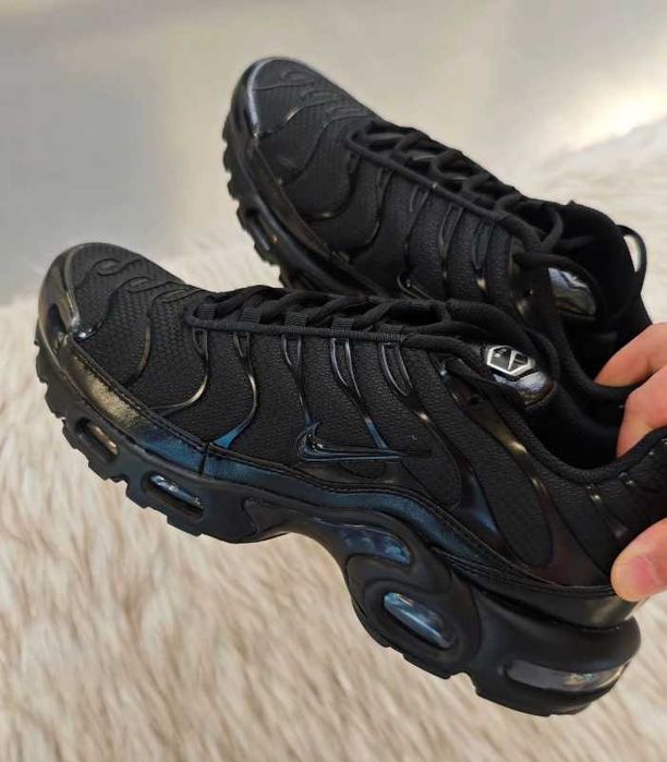 "Buty damskie Trampki"Nike_Air_Max_TN_Plus_czarny R.38