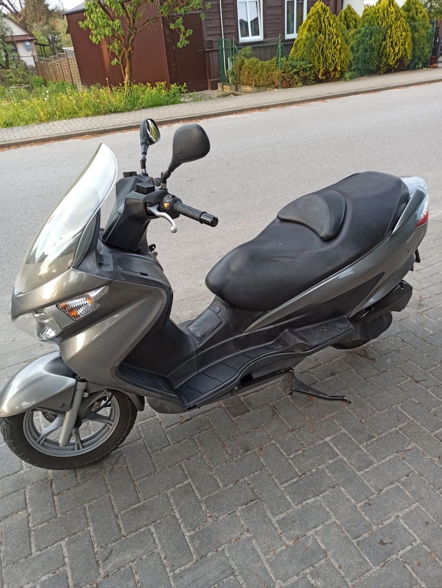 Suzuki Burgman 125