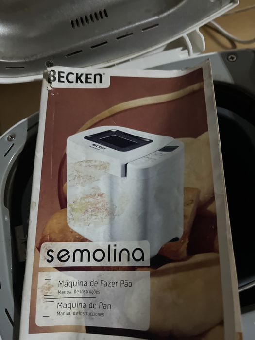 Maquina de fazer pão.
