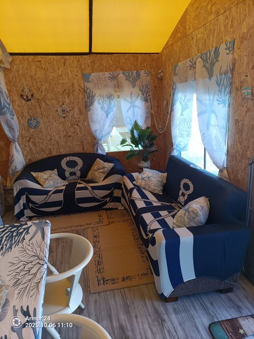 Venda de caravana com avançado em espaço privado