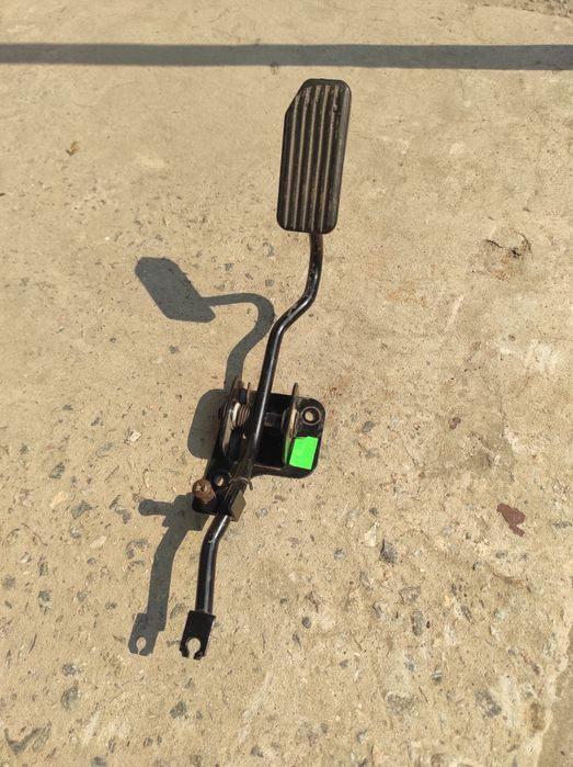 Педаль дроссельной заслонки Ланос