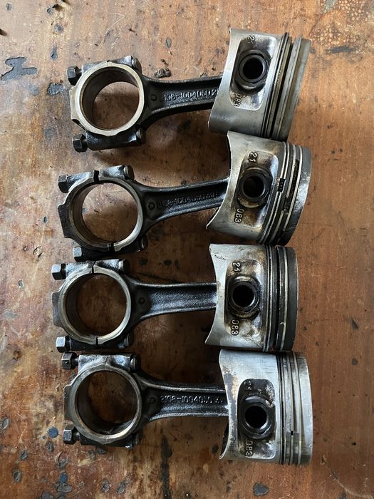 Поршня шатуни Ваз 21083 1.5 Стандарт поштучно